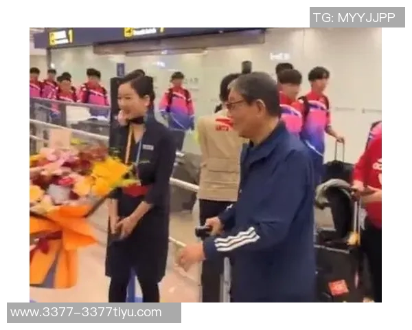 徐根宝高龄仍陪伴U20球员为他们付出辛劳感动球员心声 徐根宝高龄仍陪伴U20球员为他们付出辛劳感动球员心声