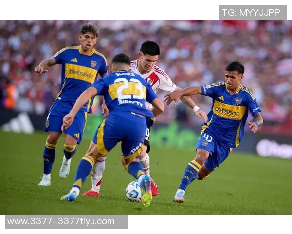 马斯坦托诺称赞梅西是最佳场上教练与他踢球轻松愉快