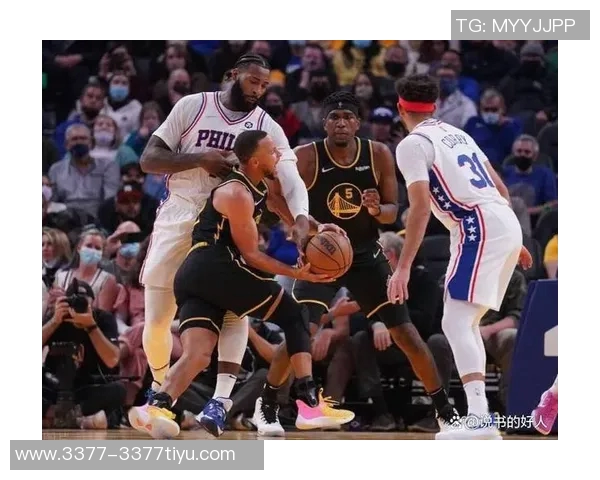 76人半场领先22分马克西独得18分勇士首节仅得10分表现惨淡 76人半场领先22分马克西独得18分勇士首节仅得10分表现惨淡