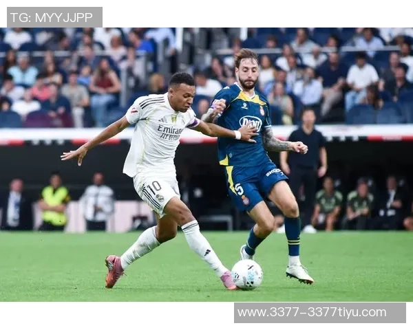 多特蒙德关注皇马青训后卫巴尔德佩尼亚斯将面临药厂和枪手竞争