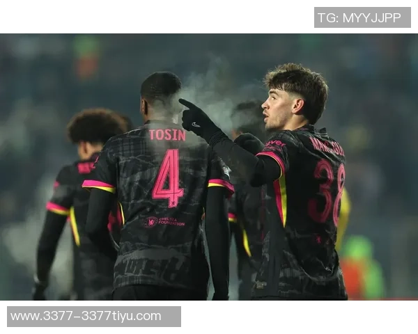 慈善拳击赛精彩上演切尔西传奇乔迪莫里斯战胜热刺名宿本特利